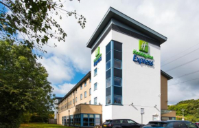 Гостиница Holiday Inn Express Swindon West, an IHG Hotel  Суиндон